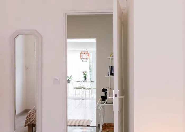 Les Cerisiers Rdc Lumineux, Jardin, Terrasse Apartment *